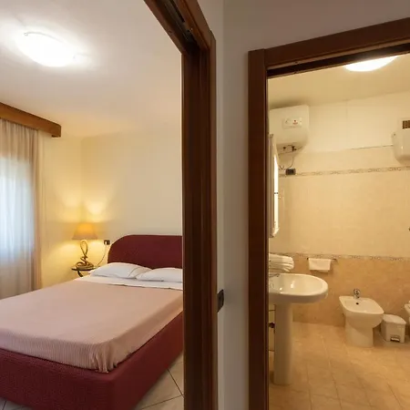 Dal Sandro 3* Портоферрайо